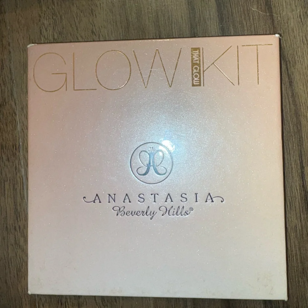 Anastasia beverly hills glow kit - Picture 1 of 3